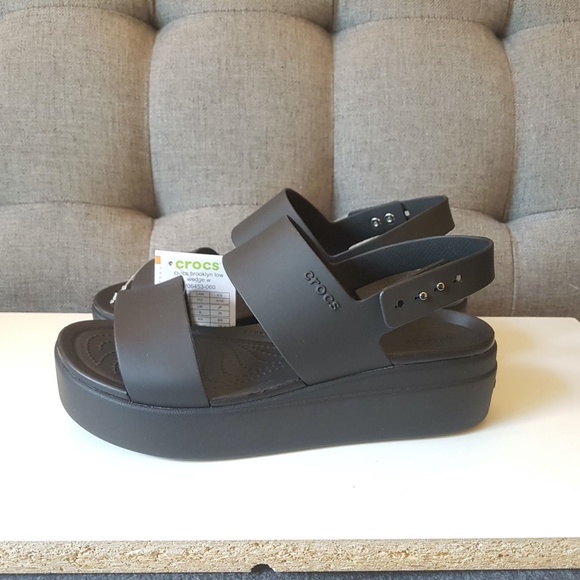 NWT Crocs Women's Wedge Chunky Platform Sandals - Black - Picture 8 of 10